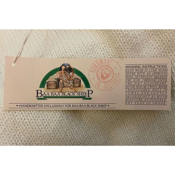 Baa Baa Black Sheep Handmade in Australia White V-Neck Short Sleeve 100% Austral - Picture 11 of 12